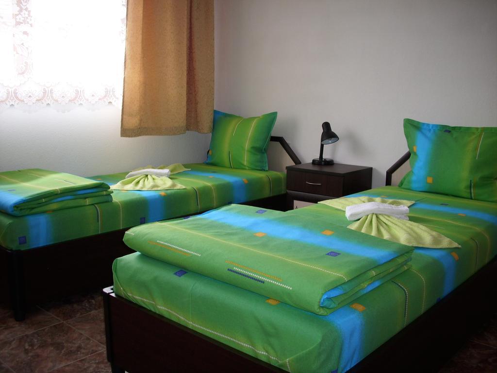 Georgievi Guest House Поморіє Екстер'єр фото