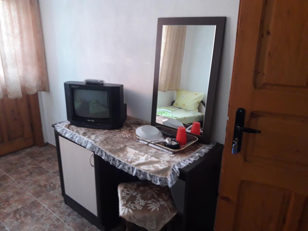 Georgievi Guest House Поморіє Екстер'єр фото