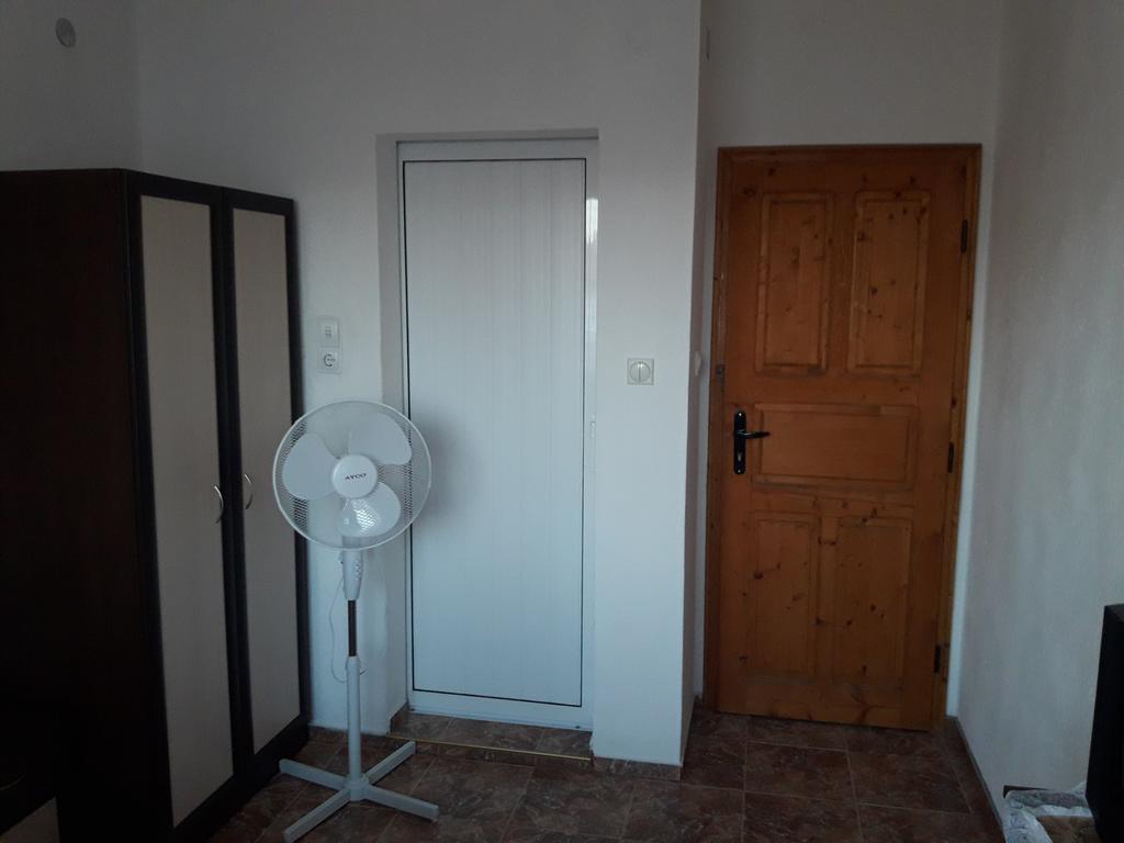 Georgievi Guest House Поморіє Екстер'єр фото