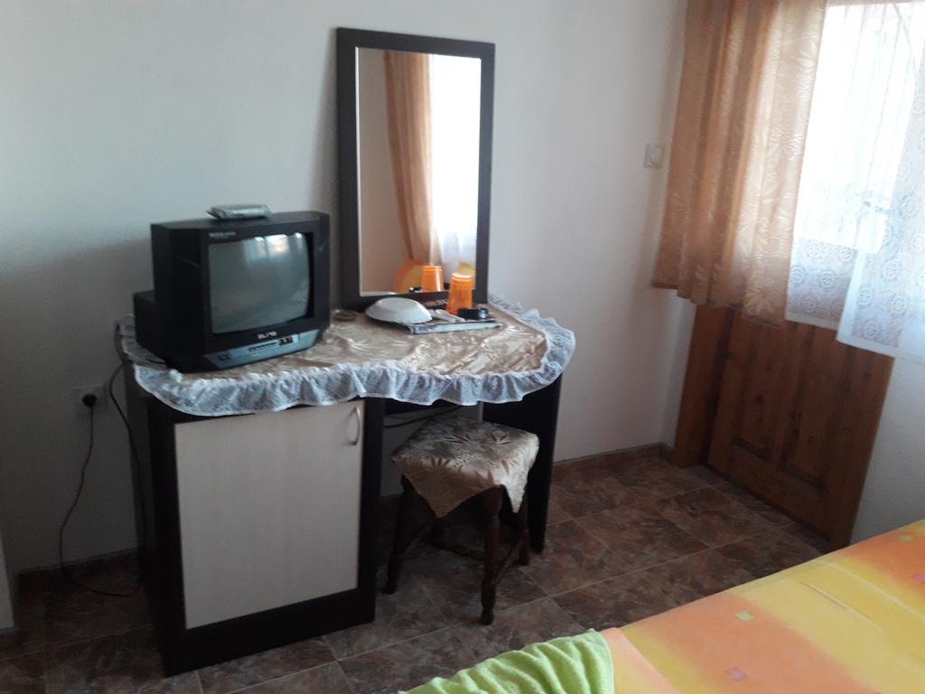 Georgievi Guest House Поморіє Екстер'єр фото